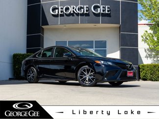Used 2023 Toyota Camry SE image 1
