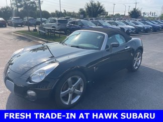 Used 2006 Pontiac Solstice Convertible w/ Premium Package image 1