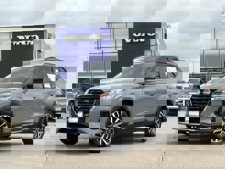 Used 2024 Nissan Kicks SR image 1