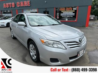 Used 2011 Toyota Camry LE image 1