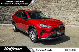 Used 2021 Toyota RAV4 LE image 1