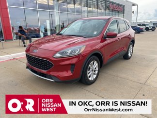 Used 2020 Ford Escape SE image 1
