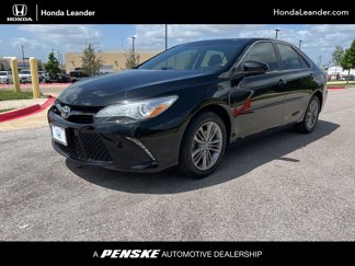 Used 2017 Toyota Camry SE image 1
