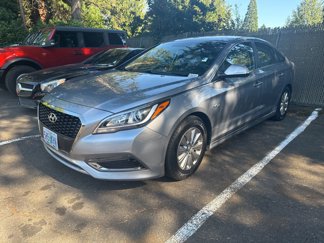 Used 2017 Hyundai Sonata SE image 1