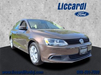 Used 2011 Volkswagen Jetta SE image 1