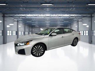 Used 2023 Nissan Altima 2.5 SV image 1