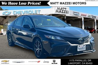 Used 2022 Toyota Camry SE image 1