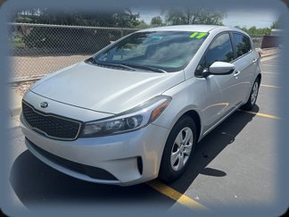 Used 2017 Kia Forte LX image 1