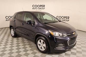 Used 2022 Chevrolet Trax LS w/ Tint and Cruise Package image 1