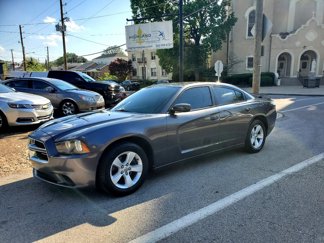 Used 2014 Dodge Charger SE image 1