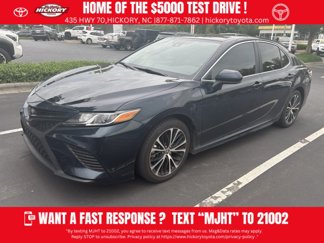 Used 2020 Toyota Camry SE image 1