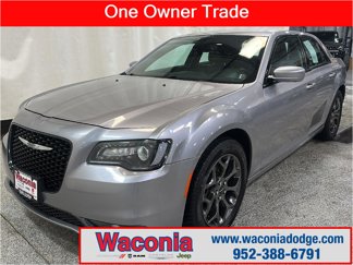 Used 2017 Chrysler 300 S image 1