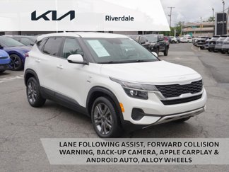 Used 2022 Kia Seltos LX image 1