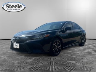 Used 2020 Toyota Camry SE image 1