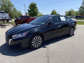Used 2023 Nissan Altima 2.5 SV image 1