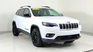 Used 2023 Jeep Cherokee Altitude Lux image 1