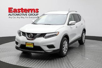 Used 2016 Nissan Rogue S w/ Appearance Package image 1