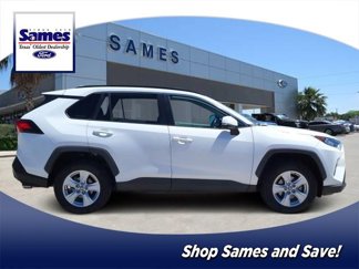 Used 2021 Toyota RAV4 XLE image 1