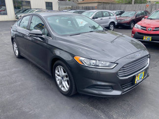 Used 2016 Ford Fusion SE image 1