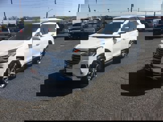 Used 2017 Hyundai Santa Fe SE image 1