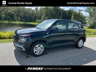 Used 2023 Hyundai Venue SE image 1