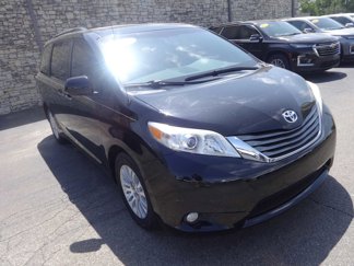 Used 2014 Toyota Sienna XLE image 1