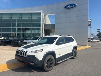 Used 2015 Jeep Cherokee Trailhawk w/ Comfort/Convenience Group image 1