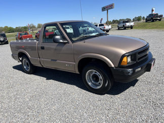 Used 1997 Chevrolet S10 Pickup 2WD Regular Cab image 1