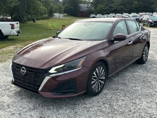 Used 2023 Nissan Altima 2.5 SV image 1