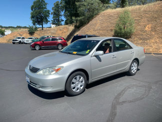 Used 2004 Toyota Camry LE image 1