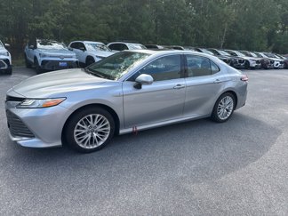 Used 2020 Toyota Camry XLE image 1