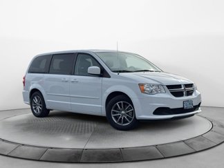 Used 2016 Dodge Grand Caravan SE image 1