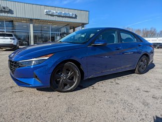 Used 2022 Hyundai Elantra SEL image 1