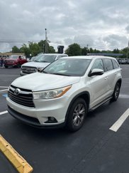 Used 2014 Toyota Highlander Plus image 1