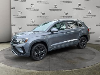 Used 2022 Volkswagen Taos SE image 1