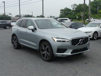 Used 2018 Volvo XC60 T6 R-Design w/ Convenience Package image 1