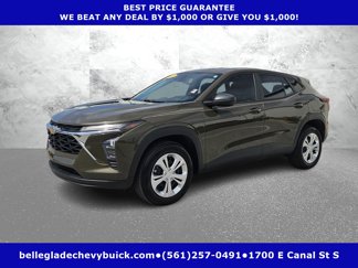 Used 2024 Chevrolet Trax LS w/ Driver Confidence Package image 1