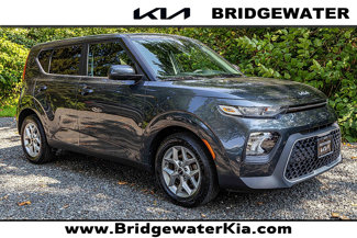 Certified 2022 Kia Soul LX w/ Technology Package image 1