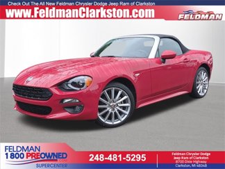 Used 2018 FIAT 124 Spider Lusso w/ Navigation & Sound Group image 1