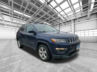 Used 2019 Jeep Compass Latitude image 1