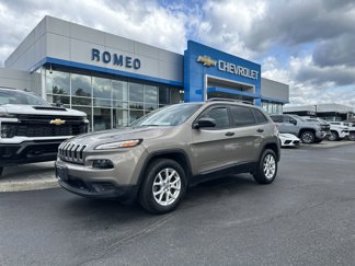 Used 2016 Jeep Cherokee Sport image 1
