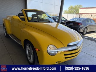 Used 2004 Chevrolet SSR w/ Preferred Equipment Group image 1