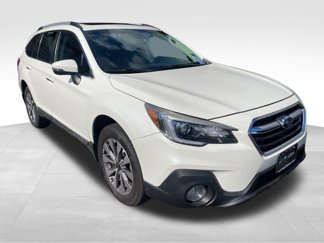 Used 2018 Subaru Outback 3.6R Touring image 1