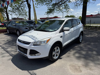 Used 2015 Ford Escape SE image 1