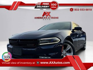 Used 2016 Dodge Charger SXT image 1