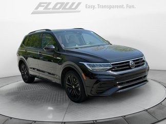 Certified 2022 Volkswagen Tiguan SE R-Line image 1