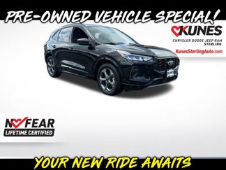 Used 2023 Ford Escape ST-Line image 1