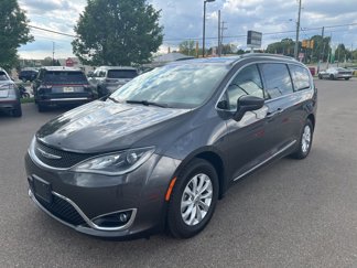 Used 2019 Chrysler Pacifica Touring-L image 1