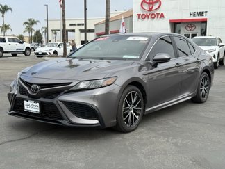 Used 2021 Toyota Camry SE image 1