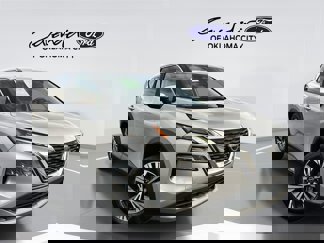 Used 2023 Nissan Rogue SV image 1